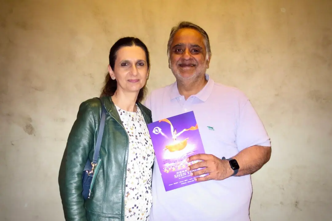 Shen Yun Leaves Business Owner Feeling ‘Very Exhilarated and Hopeful’