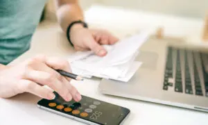 The 70/20/10 Defense: A ‘Bare-Bones’ Budget Template for 2026 Economic Volatility