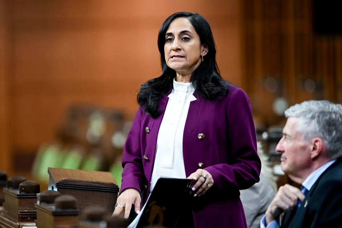 Liberals Defend Position on Iran War, Opposition Calls for Clarification During Debate