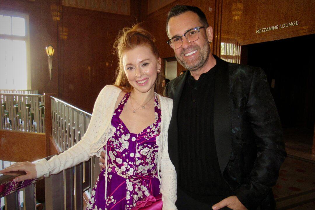 Dancer Praises Shen Yun’s Precision and Beauty