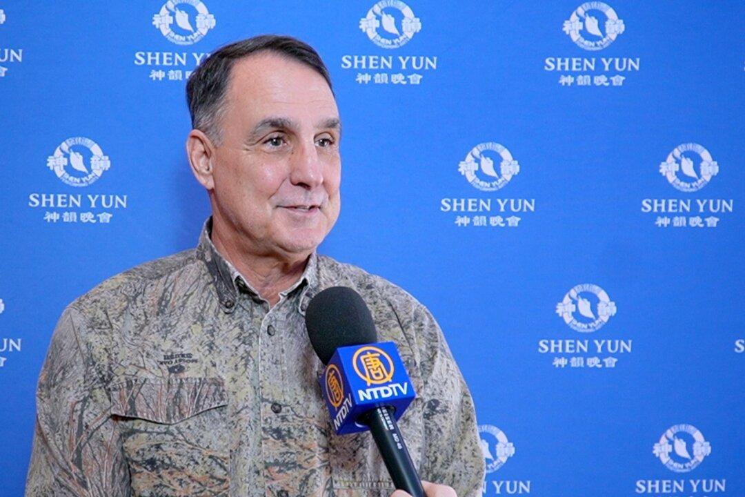 Retired US Army Colonel Enjoys the Martial Arts in Shen Yun