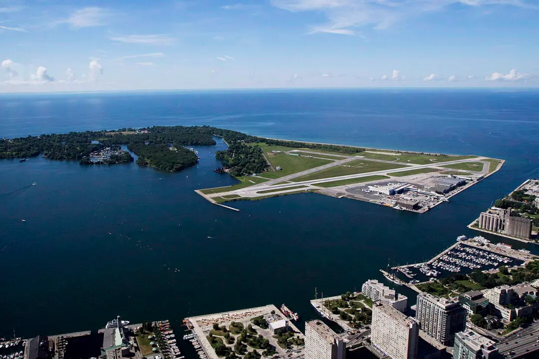 Ford Confirms Ontario Government Will Take Over Toronto’s Billy Bishop Airport
