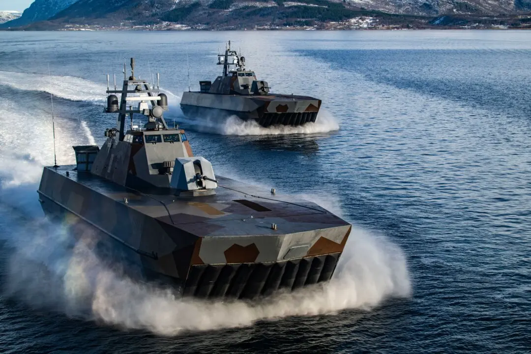 Day in Photos: Cold Response Military Exercise, Unlocking Oil Reserves, and Anti-Crime Operation