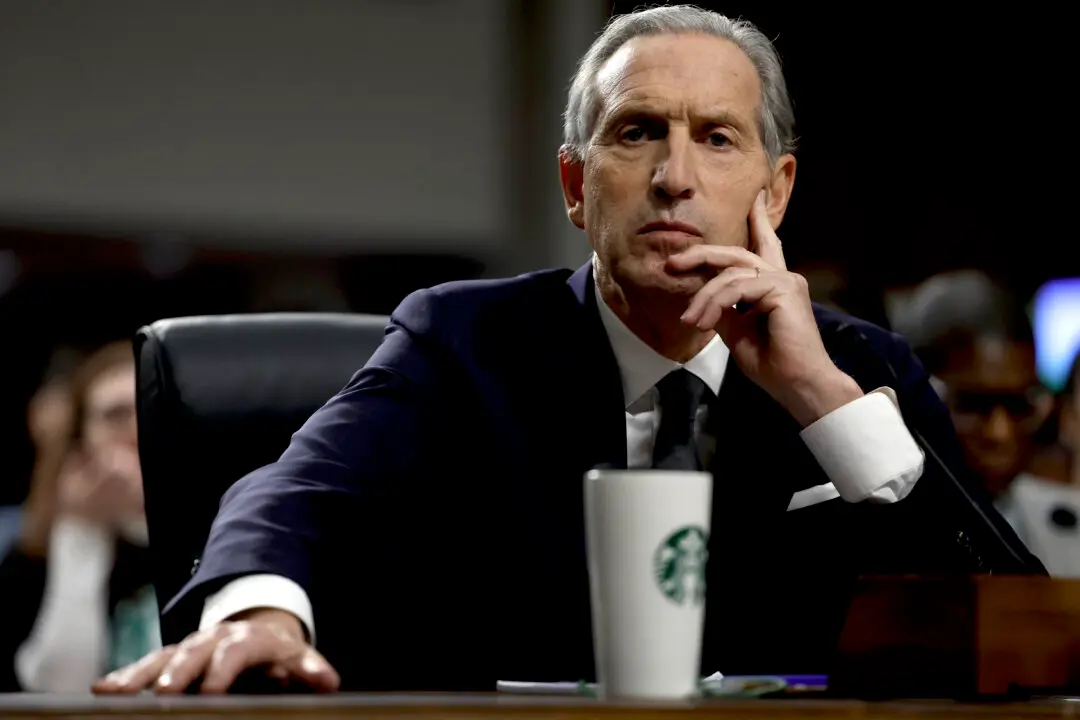 Former Starbucks CEO Howard Schultz Leaves Washington State, Moves to Florida