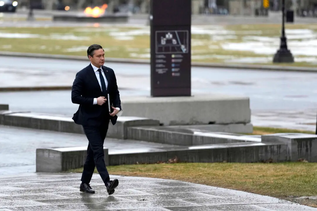Poilievre Heading to US to Discuss Trade, Promote Auto and Energy Sectors
