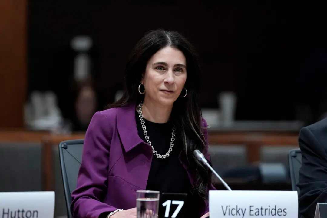 CRTC to Eliminate Fees When Cancelling or Switching Cellphone and Internet Plans