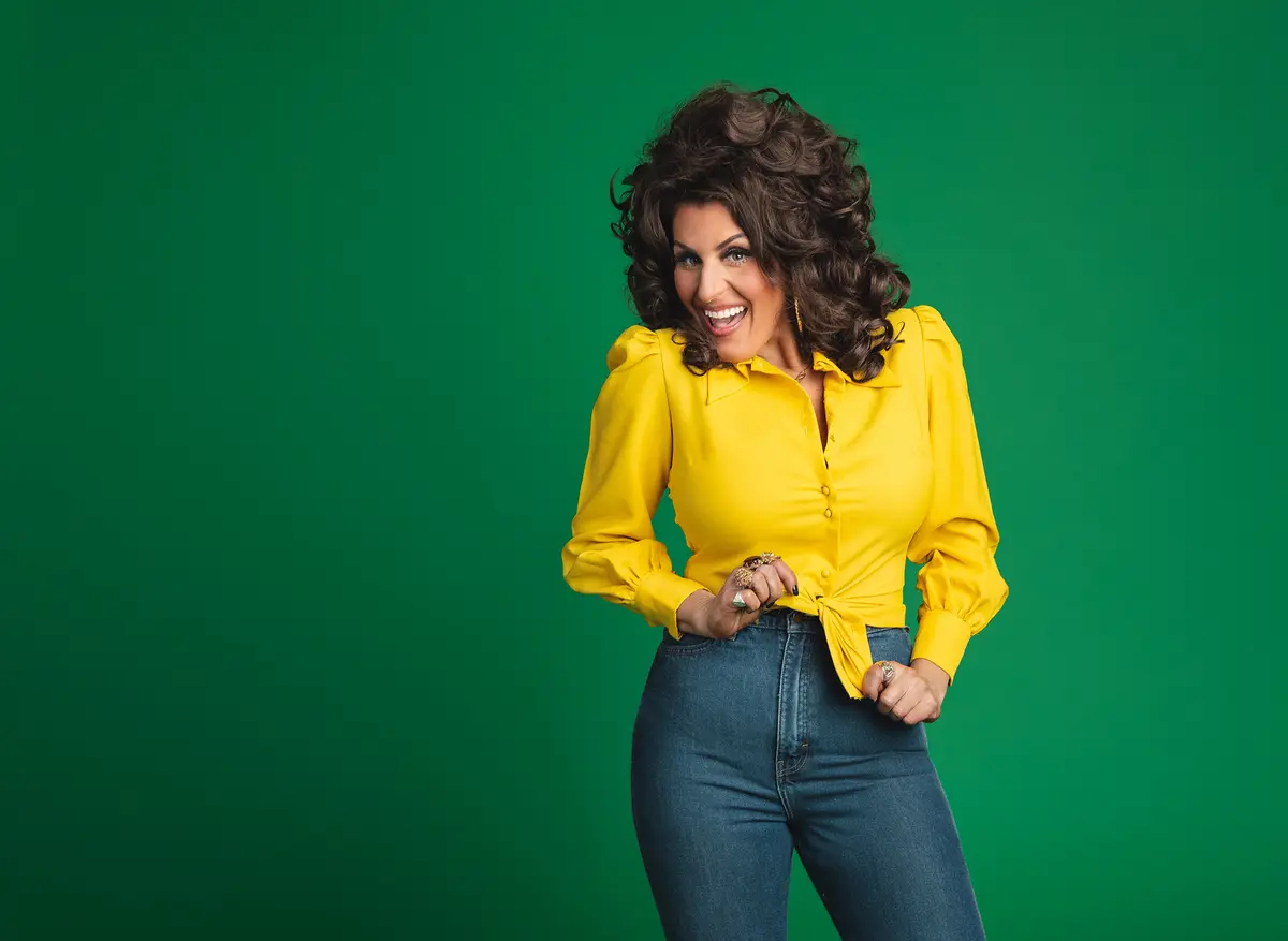 Country Music Star Hannah Dasher Is Cookin’ With Sass