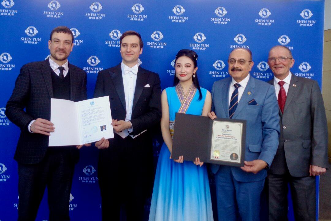 Shen Yun Is an ‘Opportunity to Be Uplifted and Educated,’ Says Mississauga Deputy Mayor