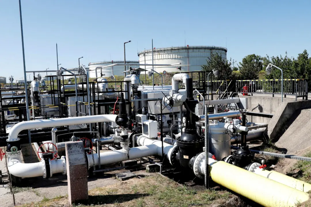 Ukraine Accepts EU Offer to Fund Repairs to Druzhba Pipeline