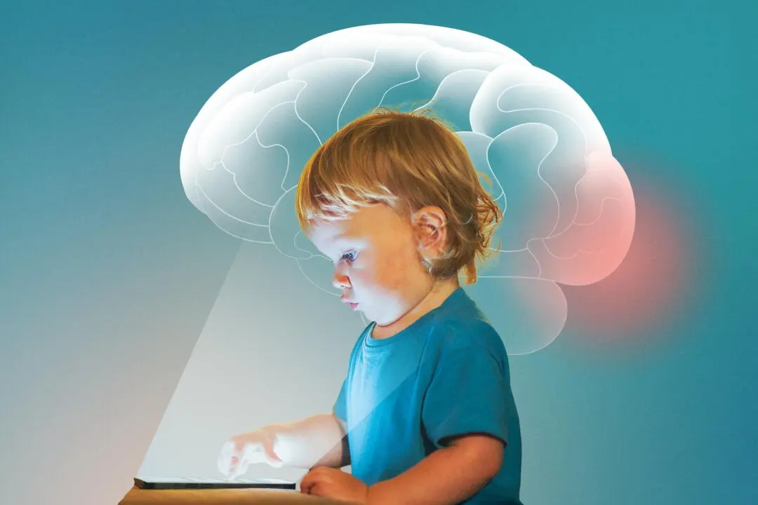 Baby Screen Time Linked to Early Brain Maturation, Anxiety in Teens