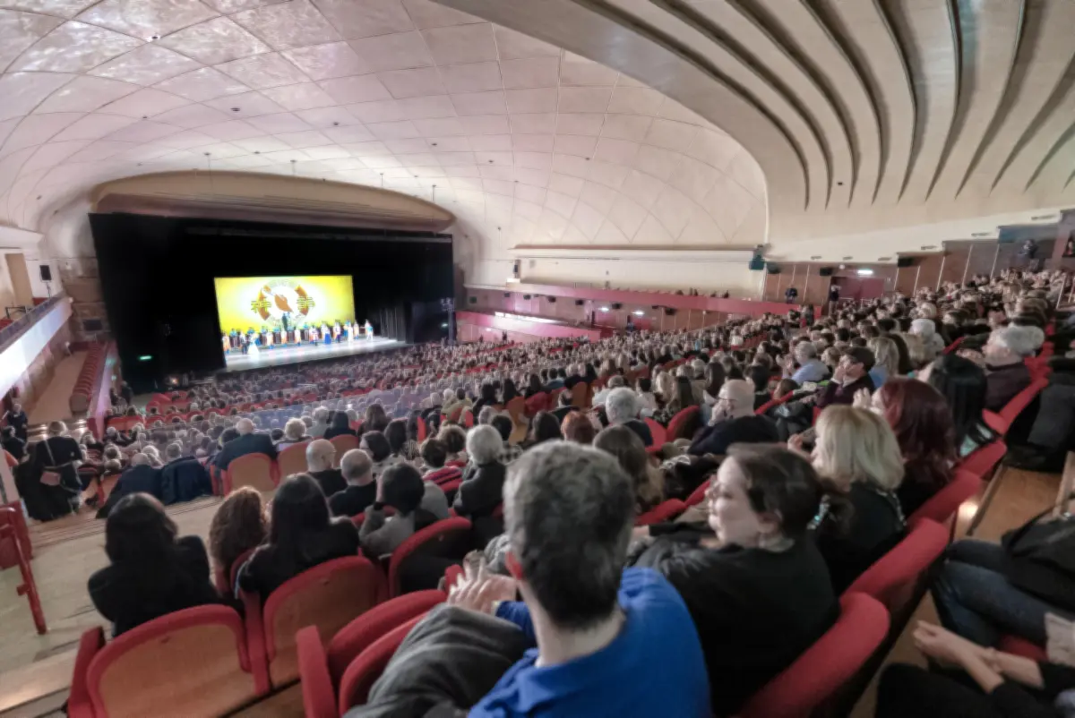 Bomb Threat Against Shen Yun in Rome Sparks Concern, Senator Voices Support