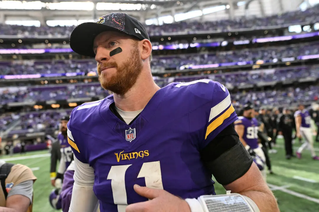 Vikings Re-Sign Wentz, Adding Another Level of Intrigue to QB Competition