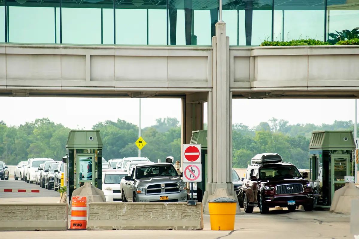 Border Officer Facing Trafficking Charges After Truck Carrying Drugs Enters Ontario: RCMP