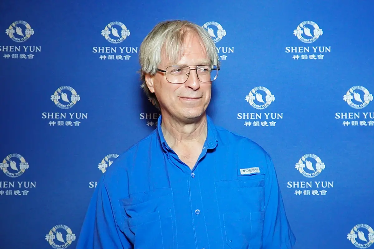 Midwest Theatergoer Says Shen Yun Enriched His Life
