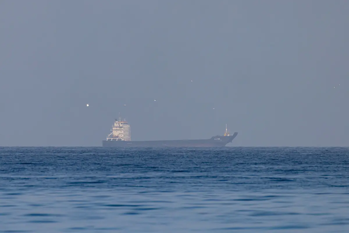 Iran Threatens to Shut Down Entire Strait of Hormuz After Trump’s 48-Hour Ultimatum