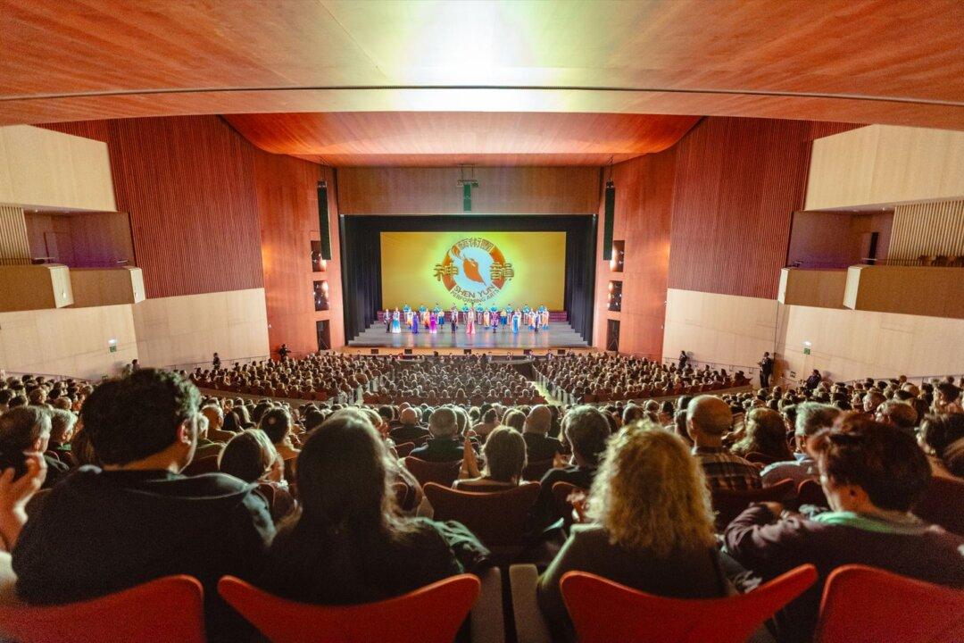 ‘Like a Dream’: University Dean Moved by Shen Yun’s Cultural Revival