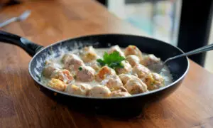 Chicken Meatballs in Mushroom Sauce Are a Savory Pair