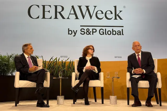 Former US Defense Minister Says Any Deal That Leaves Iranian Regime Intact Will Further Embolden It