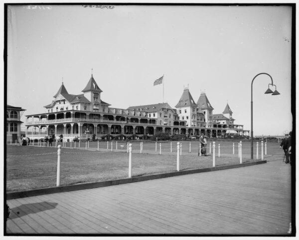 The Bold Plan to Save an 8-million Pound Hotel From the Ocean