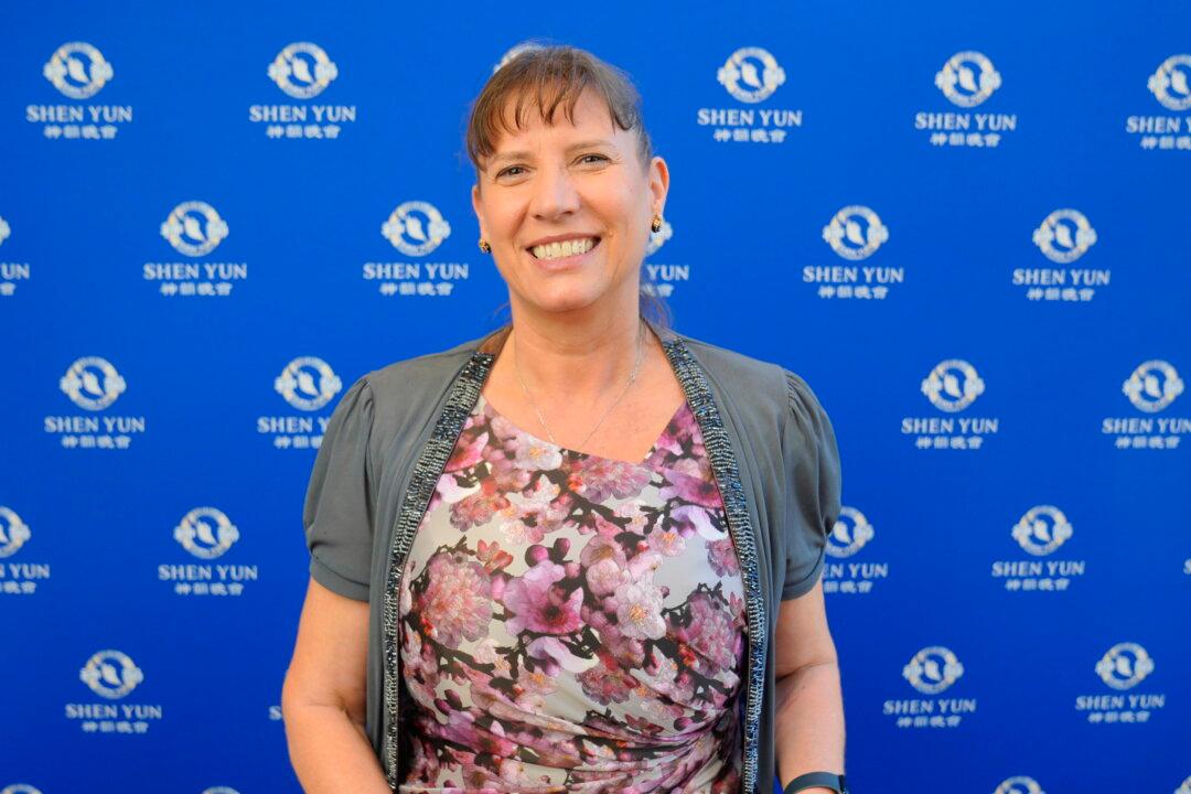 Shen Yun Is ‘Really Beautiful and Perfect,’ Says Australian City Councilor