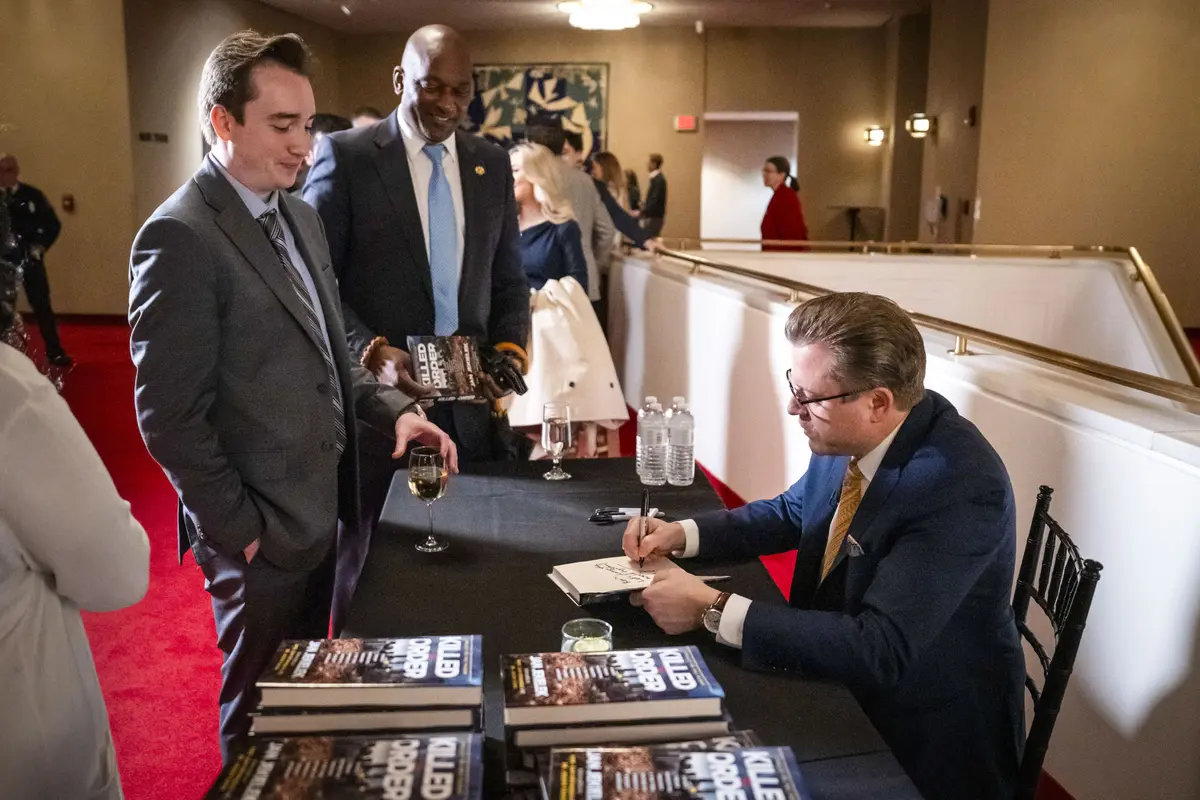 Epoch Times Senior Editor’s Book Hits New York Times Bestseller List