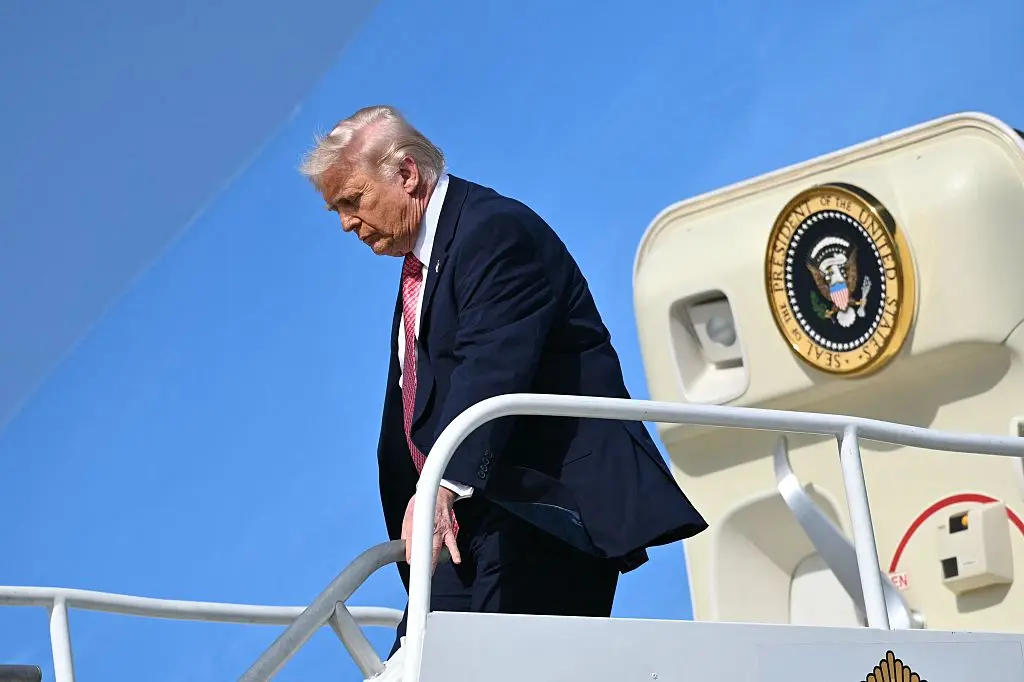 REPLAY: Trump Gaggles With Press Aboard Air Force One (March 29)