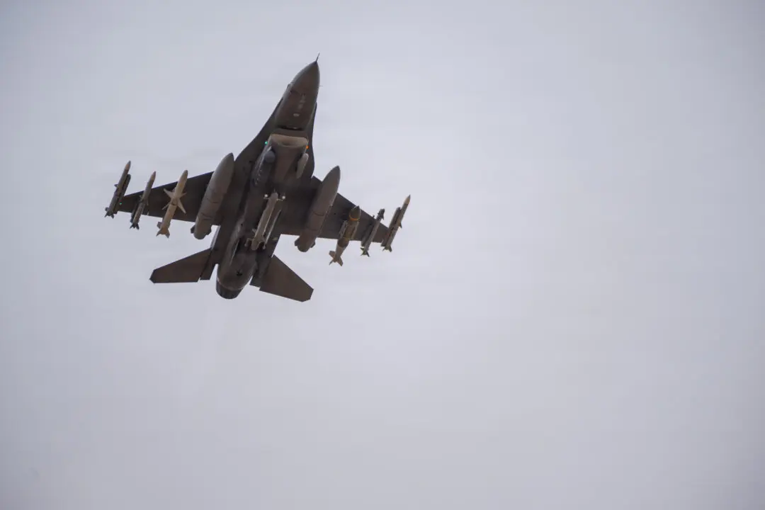 US Warplanes Struck 200 Short-Notice Targets in Iran, Hegseth Says