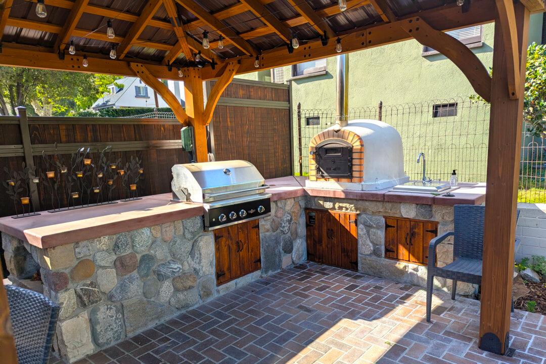Ask the Builder: Outdoor Kitchen Tips