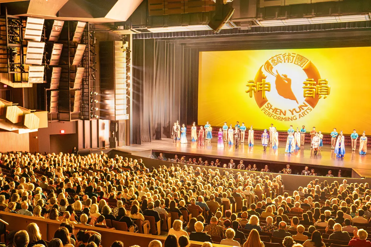 Shen Yun Stages 5 Successful Shows in Vancouver Despite Hoax Bomb Threat