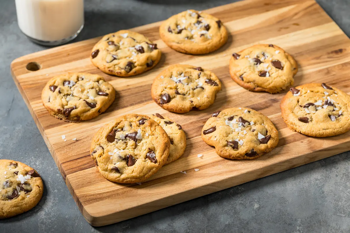 Tahini and Chocolate Cookies: Dessert You Can Feel Good About