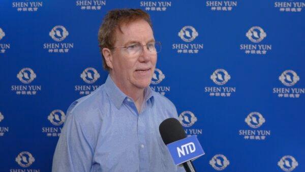 Psychiatrist Calls Shen Yun ‘Amazing’