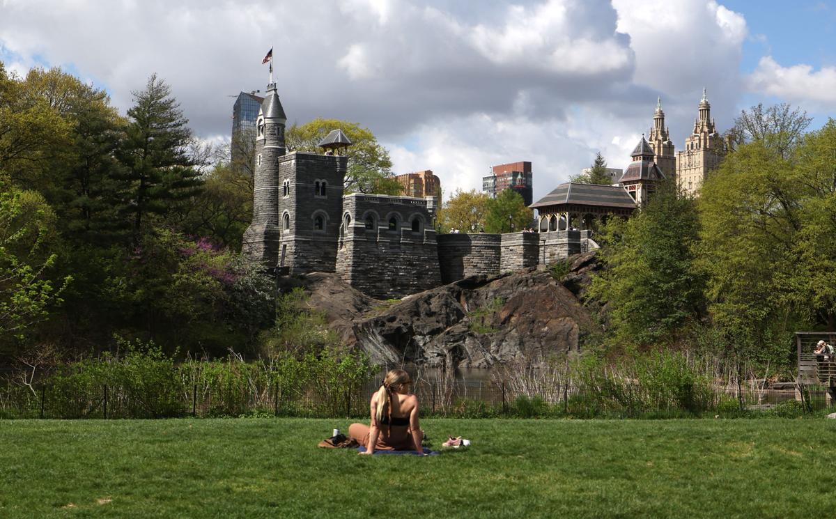 Mamdani, Hochul Aim to Tax Luxury Second Homes in NYC: What to Know