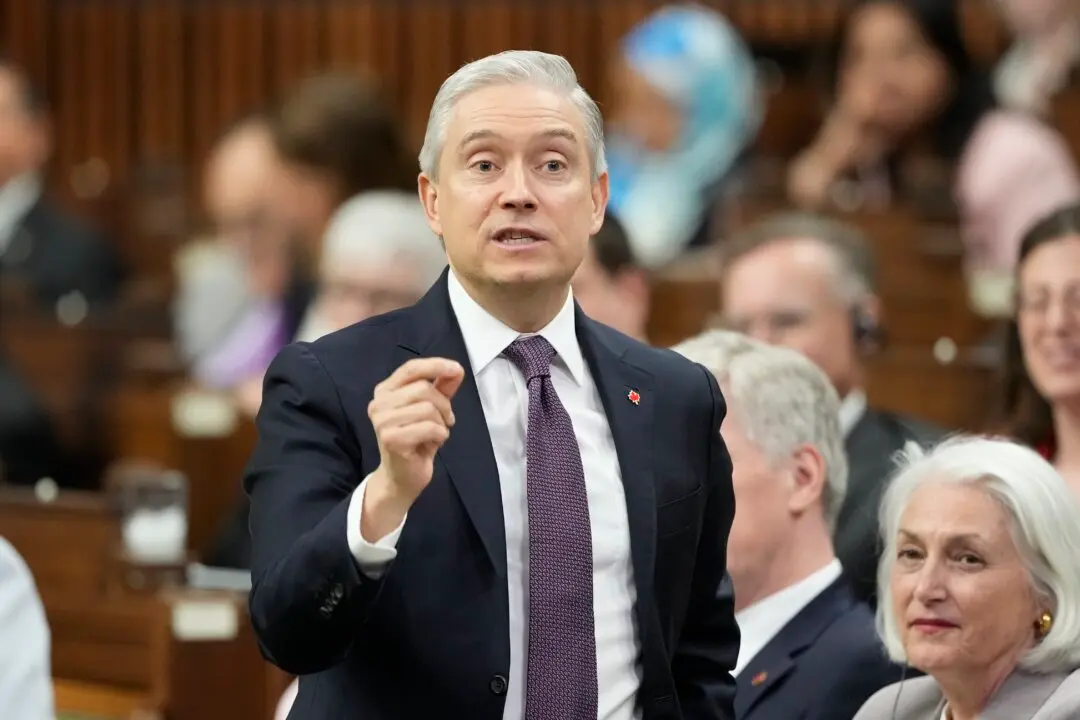 Champagne Says Conservative Probes Into Alto Connection Are ‘Just Politics’