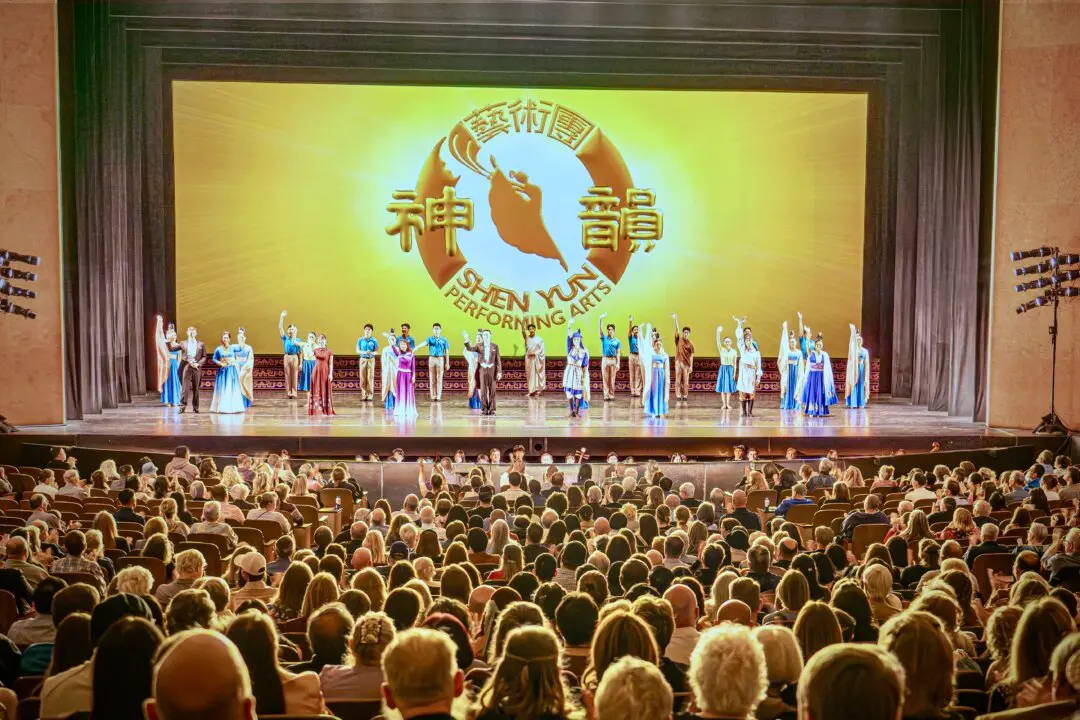 Shen Yun Impresses Portland Theatergoers With Message of Courage