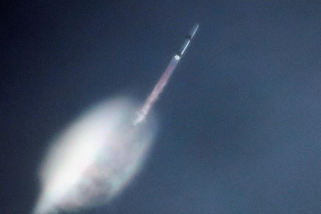 Blue Origin Successfully Lands Reused Rocket Booster for First Time