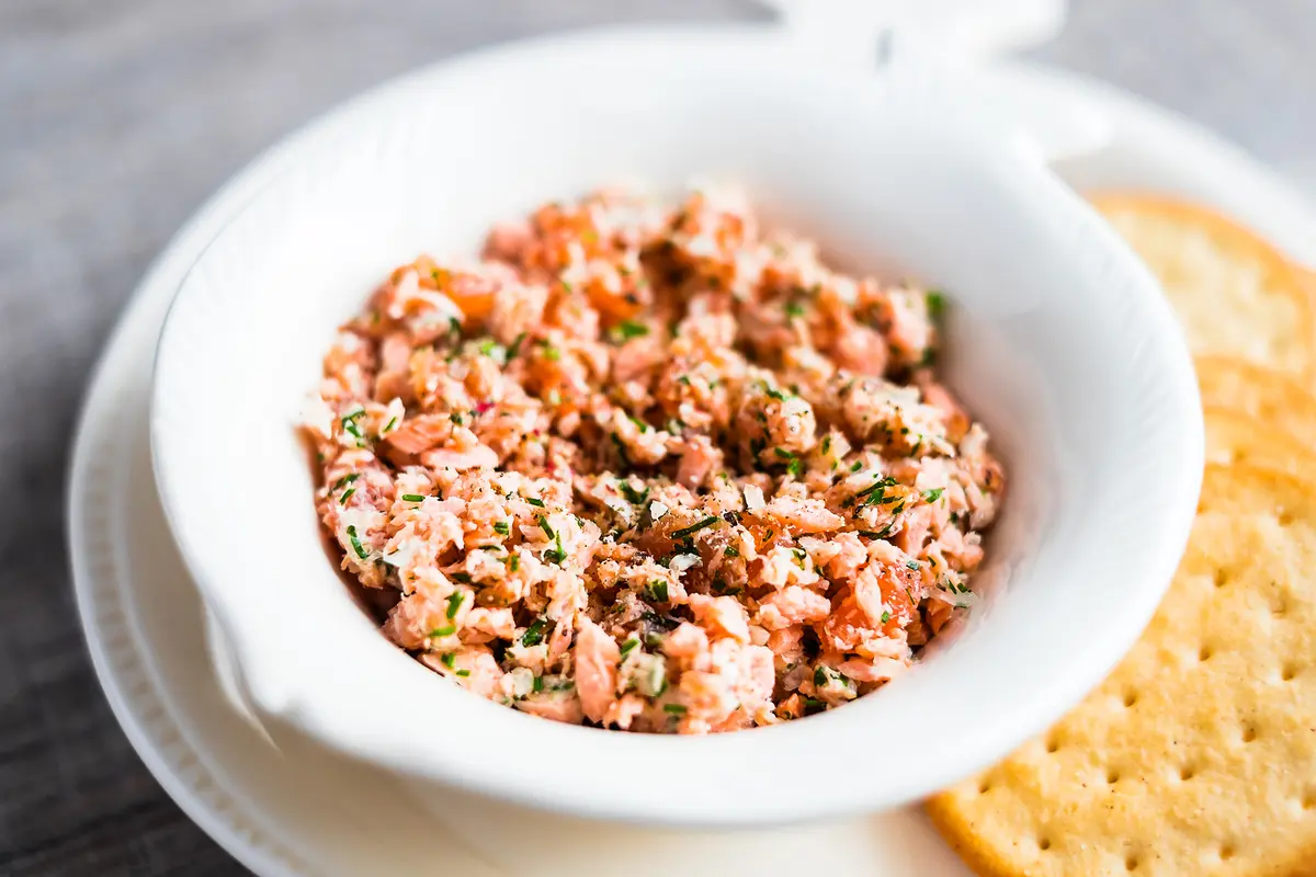 Healthy Salmon Salad Turns Leftovers Into a Protein Bowl