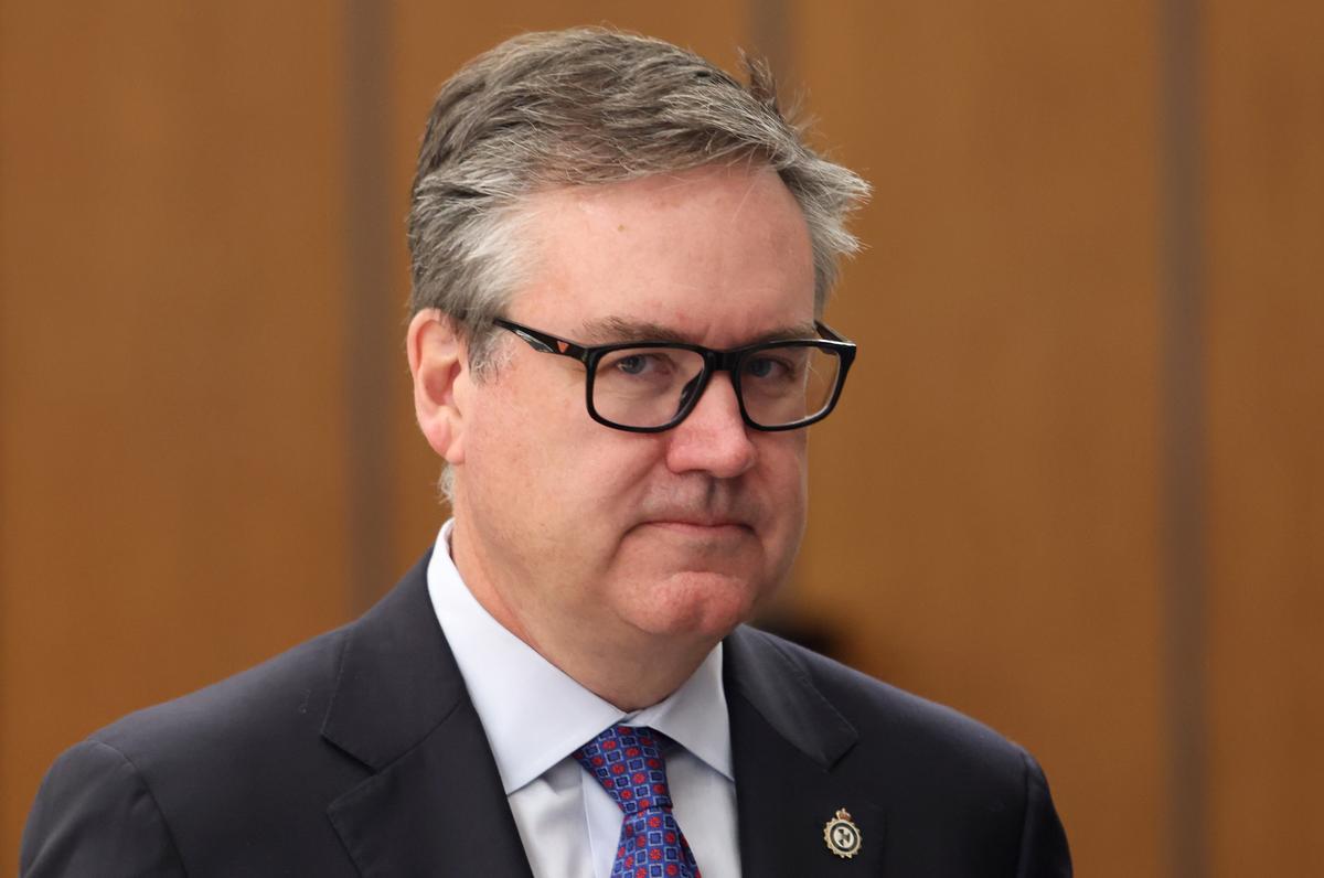 Senior Public Servant Calls Student Visa Failures ‘Unacceptable,’ Promises Solutions by Year End