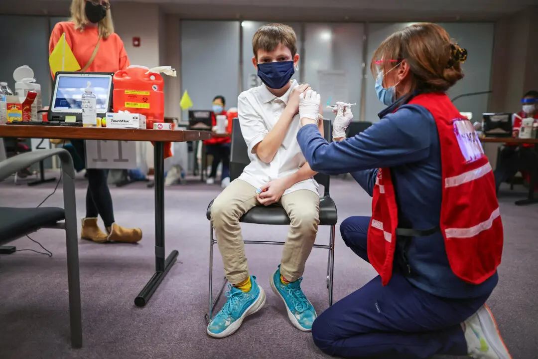 FDA Vaccine Panel to Consider Reformulating COVID-19 Vaccines