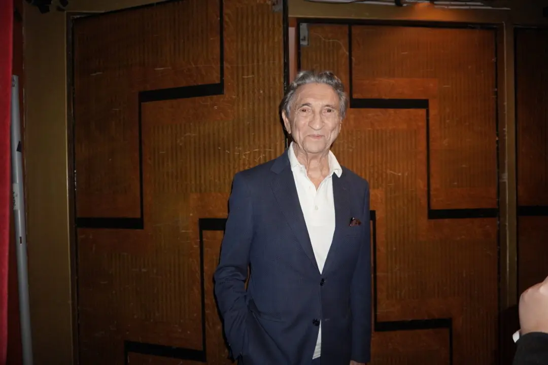 Retired Argentine Diplomat Praises Shen Yun’s Exceptional Artistic Excellence