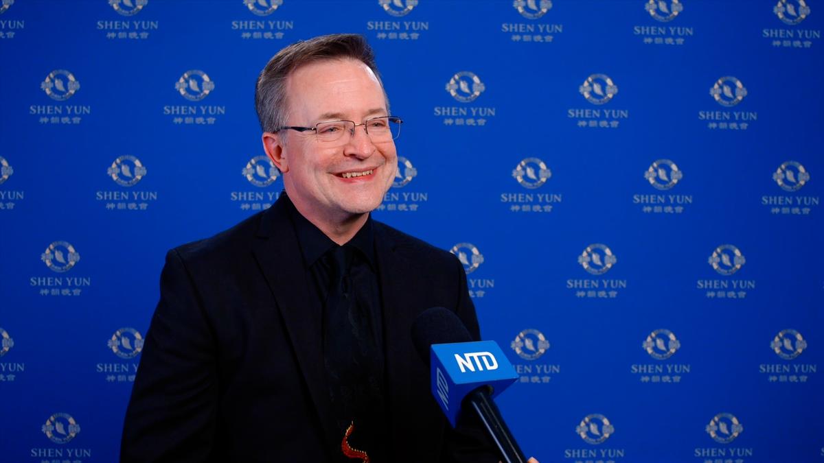 Company Manager Praises Shen Yun for Offering a Window into Traditional Chinese Culture
