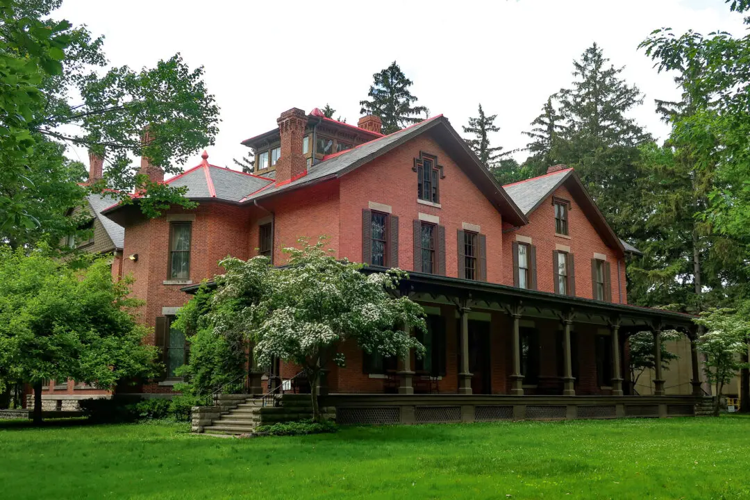 Hayes Home: Victorian on Display