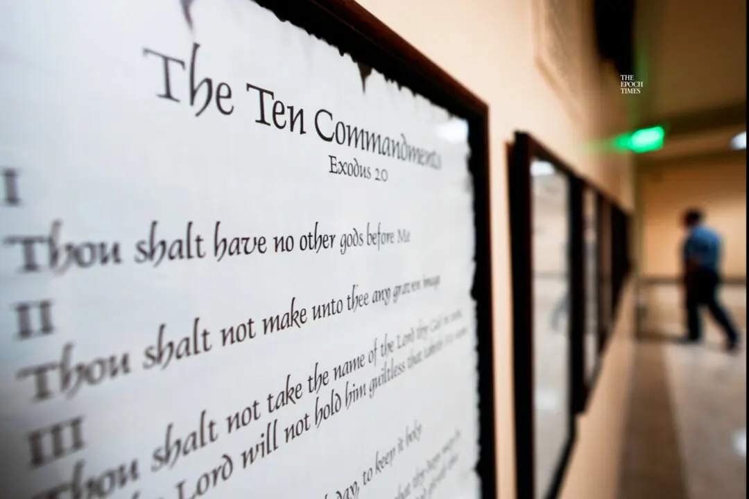 Appeals Court Upholds Texas’s Ten Commandments Law