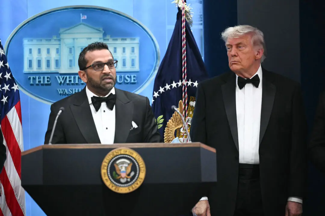 FBI Director Vows ‘Quick Turnaround’ in DC Shooting Case