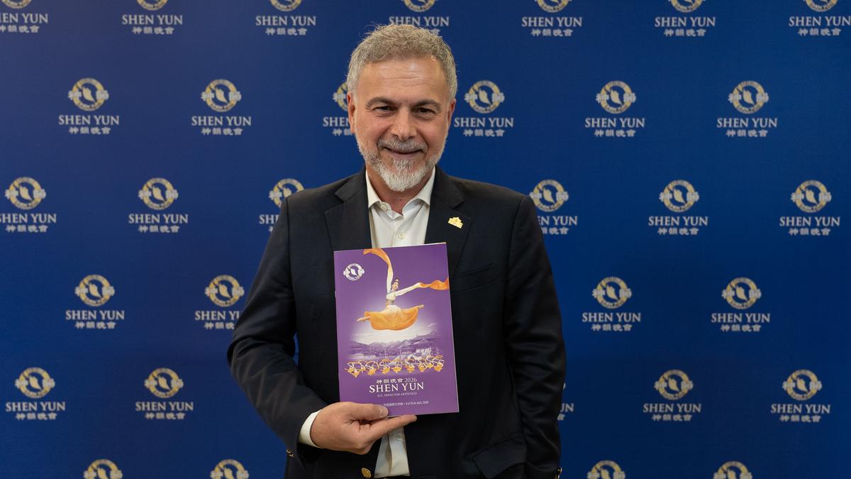 Doctor Saw Shen Yun Twice in 2 Weeks, ‘Extraordinary in Every Way’