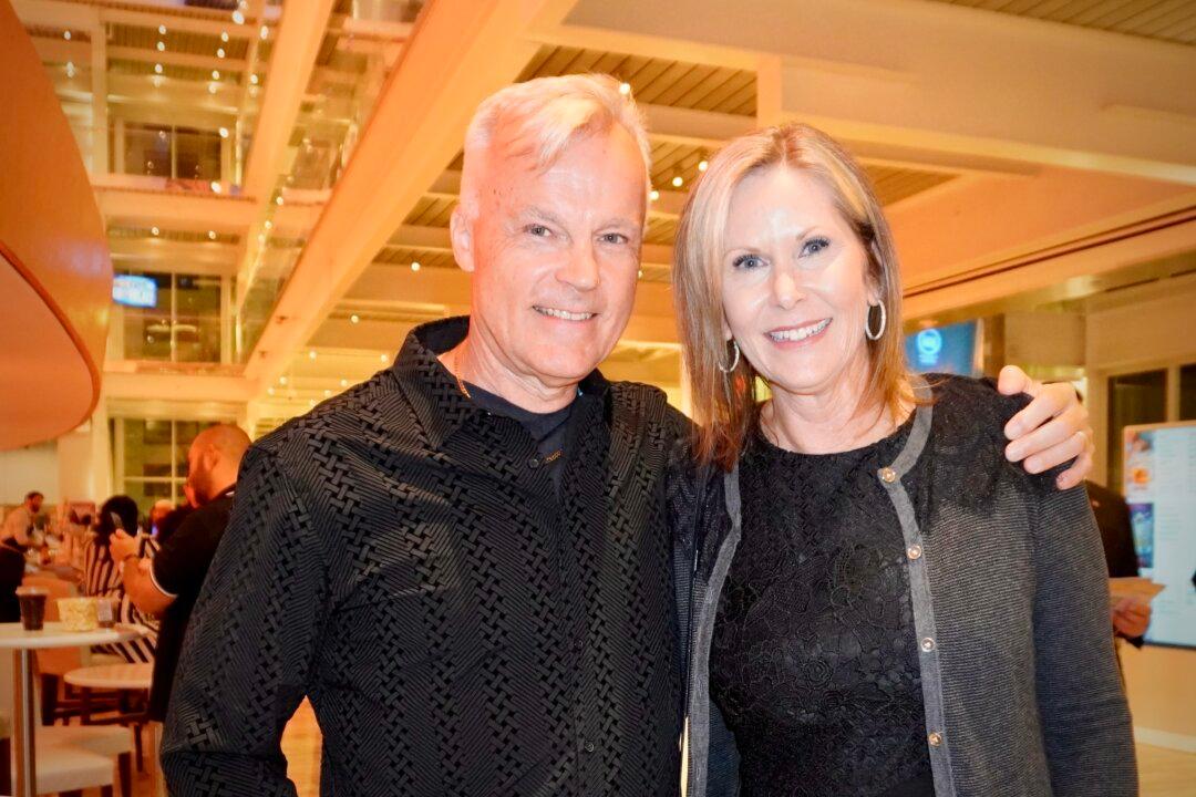 Orlando Theatergoers Enjoy Energy of Shen Yun