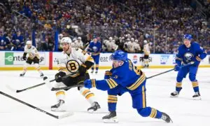 Buffalo Fans Help Sing ‘O Canada’ After Microphone Malfunction