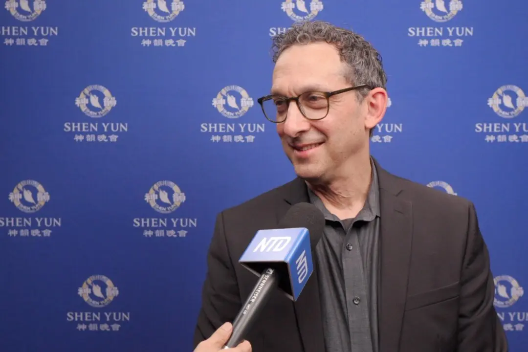 Doctor Says Shen Yun Radiates Both Excitement and Calm