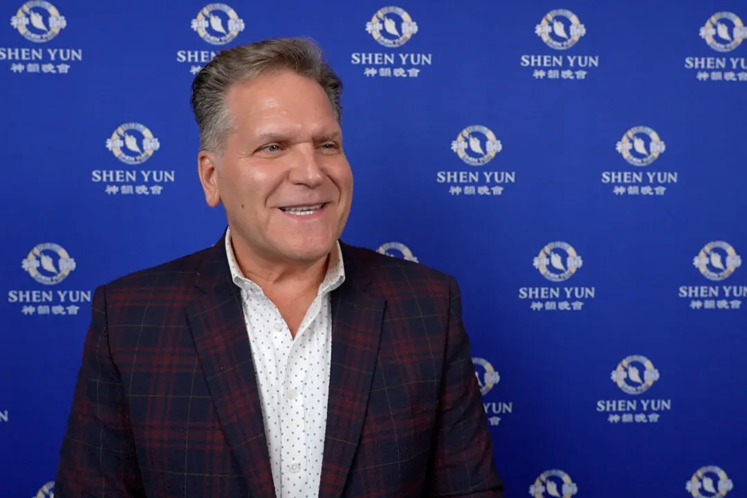 Company CEO Praises Shen Yun for Showcasing Outstanding History, Culture, and Humanity