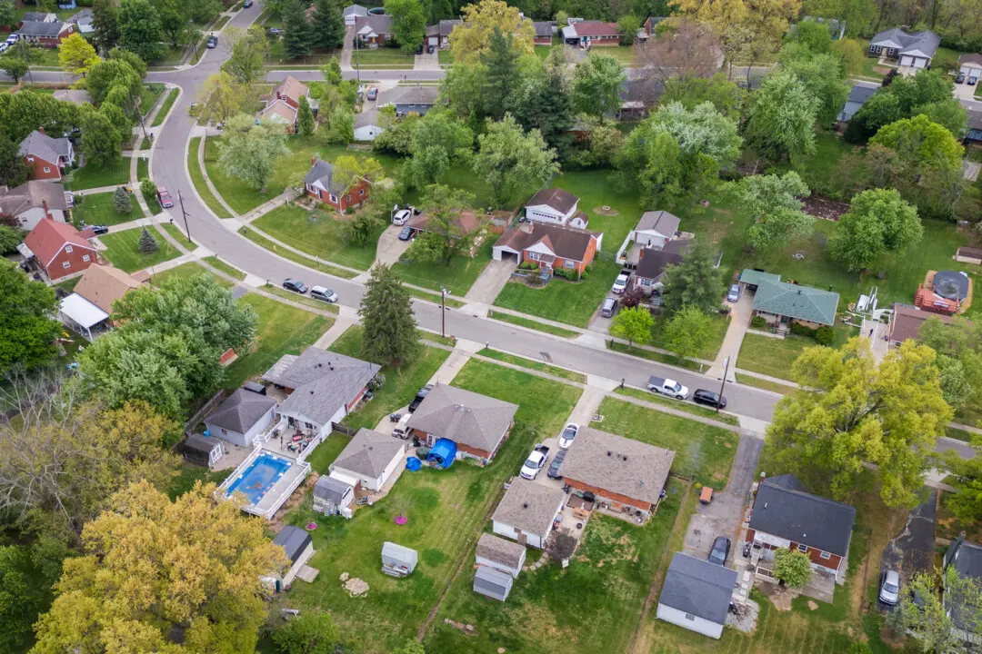 Small Investors Account for Nearly Two-Thirds of US Single-Family Home Purchases as Mega Investors Retreat