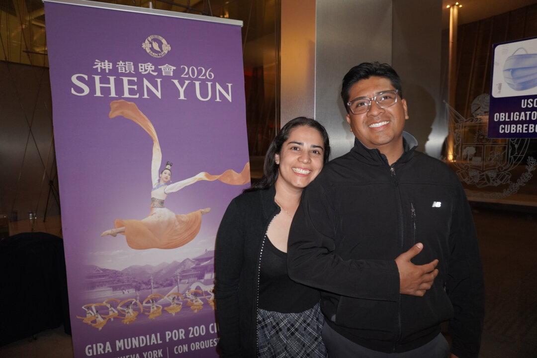 ‘Their Art Reveals Divinity’: Shen Yun Inspires Inner Discovery for Mexican Couple